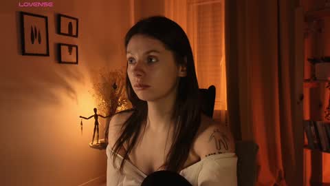 Snapshot of melodykey_x chatting on 12-12-24, 05:48 melody online show from 12-12-24, 05:48