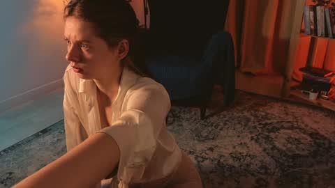 Snapshot of melodykey_x chatting on 12-21-24, 03:53 melody online show from 12-21-24, 03:53