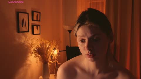 Snapshot of melodykey_x chatting on 12-23-24, 06:58 melody online show from 12-23-24, 06:58