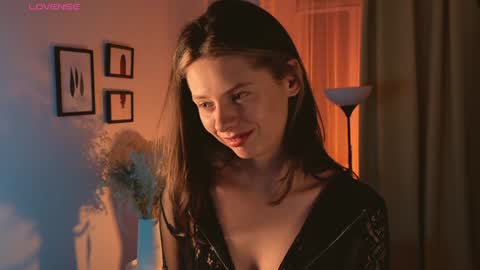 Snapshot of melodykey_x chatting on 12-24-24, 04:30 melody online show from 12-24-24, 04:30