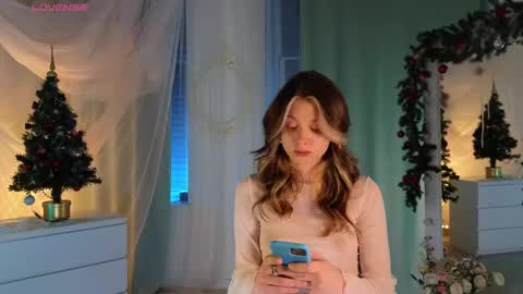 Snapshot of melodykey_x chatting on 12-30-24, 04:29 melody online show from 12-30-24, 04:29