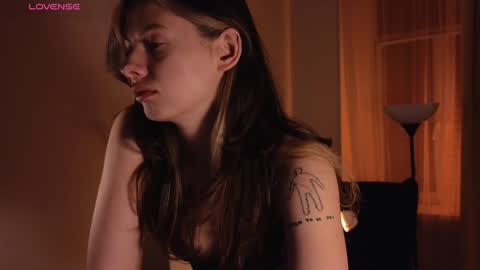 Snapshot of melodykey_x chatting on 01-12-25, 06:49 melody online show from 01-12-25, 06:49