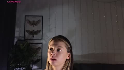 Snapshot of melodykey_x chatting on 02-05-25, 04:58 melody online show from 02-05-25, 04:58