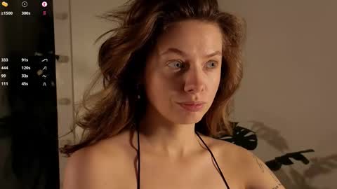 Snapshot of melodykey_x chatting on 09-16-25, 02:51 melody online show from 09-16-25, 02:51