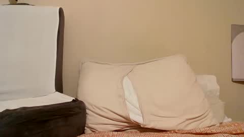 Snapshot of melxiss chatting on 09-27-25, 04:39 melxiss online show from 09-27-25, 04:39