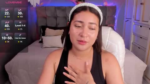 Snapshot of mely_ocean chatting on 10-04-25, 06:28 MELY online show from 10-04-25, 06:28