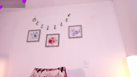 Snapshot of mely_rosee chatting on 06-16-26, 12:30 online show from 06-16-26, 12:30