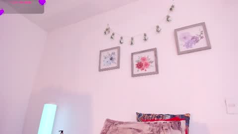 Snapshot of mely_rosee chatting on 07-16-26, 12:44 online show from 07-16-26, 12:44