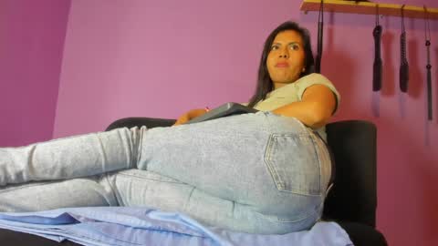 Maelly online show from 03-31-26, 07:47