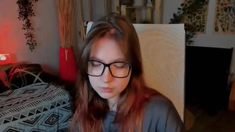 Mia online show from 09-24-25, 03:48