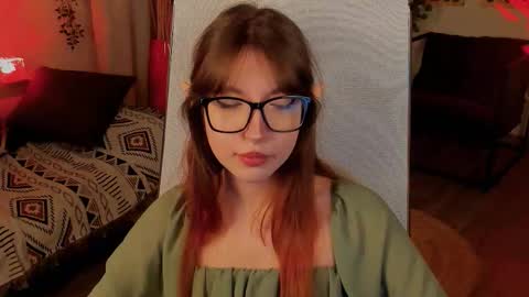 Mia online show from 10-16-25, 03:35