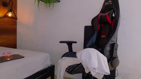  Memphis Williams  online show from 03-13-26, 03:57