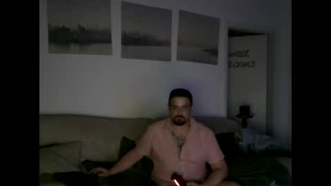 Snapshot of menace2dennis chatting on 04-01-26, 05:08 Dennis2Menace online show from 04-01-26, 05:08
