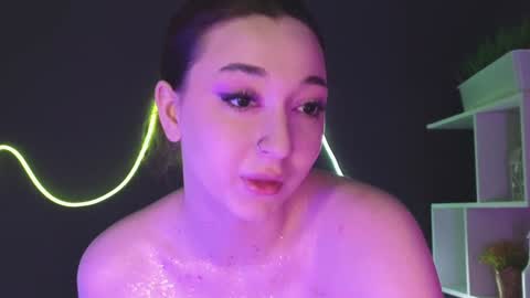 Mencialo online show from 12-21-24, 04:52