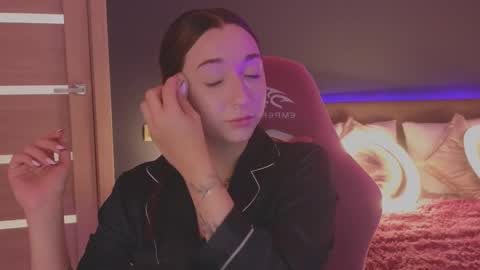 Mencialo online show from 09-09-25, 02:11