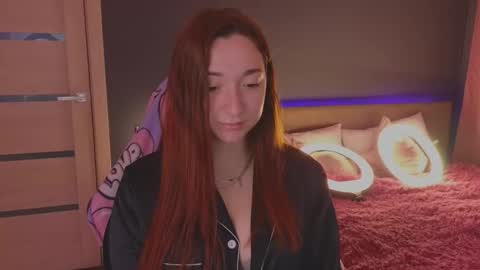 Mencialo online show from 09-12-25, 01:49