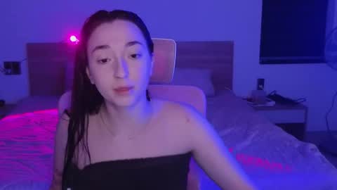 Snapshot of mencialo chatting on 05-03-26, 12:11 Mencialo online show from 05-03-26, 12:11