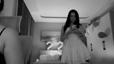 Snapshot of mencialo chatting on 05-15-26, 11:45 Mencialo online show from 05-15-26, 11:45