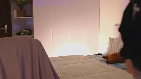 Snapshot of mencialo chatting on 06-14-26, 12:07 Mencialo online show from 06-14-26, 12:07