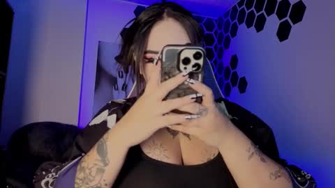 Snapshot of meow_boo chatting on 02-27-26, 05:13 Aruz online show from 02-27-26, 05:13