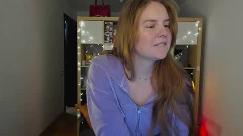 Flora  Next stream November 17th at 6  GMT online show from 02-04-26, 08:09