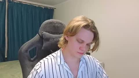 Snapshot of meow_mickey chatting on 02-24-25, 05:53 Mickey online show from 02-24-25, 05:53