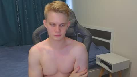 Snapshot of meow_mickey chatting on 11-27-25, 07:43 Mickey online show from 11-27-25, 07:43