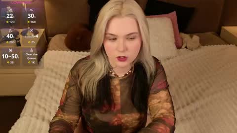 Snapshot of meow_teyya chatting on 06-05-26, 02:45 Ivy online show from 06-05-26, 02:45