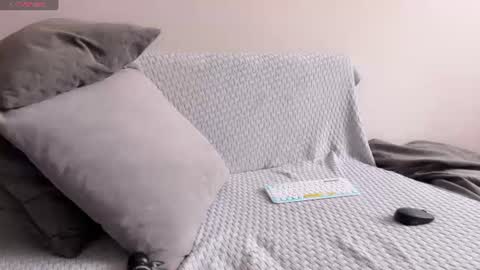 Snapshot of meowalice1 chatting on 07-19-26, 05:44 meowalice1 online show from 07-19-26, 05:44