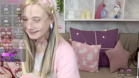 MeowkaKitty online show from 09-24-25, 01:42