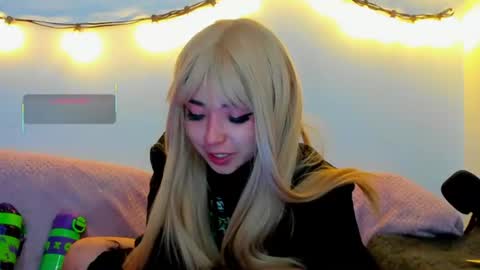 Snapshot of meowmelf chatting on 07-03-26, 12:17 meowmelf online show from 07-03-26, 12:17