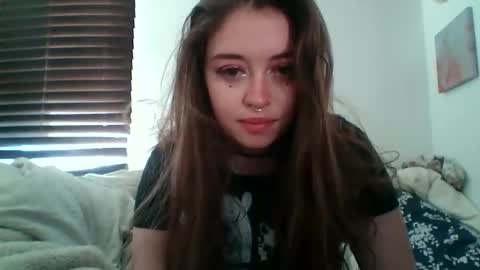 Snapshot of meowmixplzdeliver666 chatting on 10-21-25, 03:57 meowmix138 online show from 10-21-25, 03:57