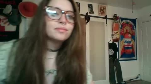 Snapshot of meowmixplzdeliver666 chatting on 10-26-25, 06:19 meowmix138 online show from 10-26-25, 06:19