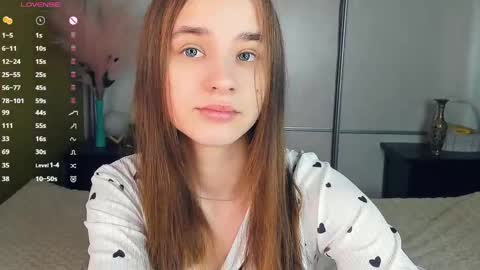 Julie online show from 04-07-26, 10:48