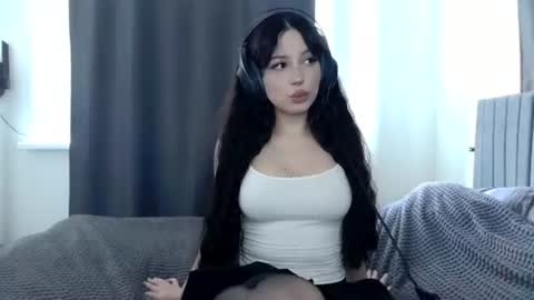 Snapshot of meowwave chatting on 06-19-26, 08:29 Melissa online show from 06-19-26, 08:29