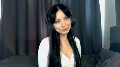 Snapshot of meowwave chatting on 06-21-26, 08:28 Melissa online show from 06-21-26, 08:28
