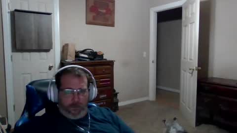 Snapshot of mercer1977 chatting on 07-12-26, 02:57 mercer1977 online show from 07-12-26, 02:57