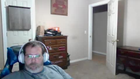 Snapshot of mercer1977 chatting on 07-13-26, 01:58 mercer1977 online show from 07-13-26, 01:58