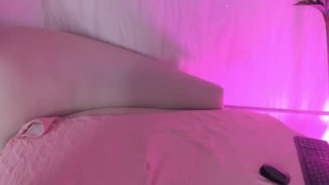   online show from 02-17-26, 08:04