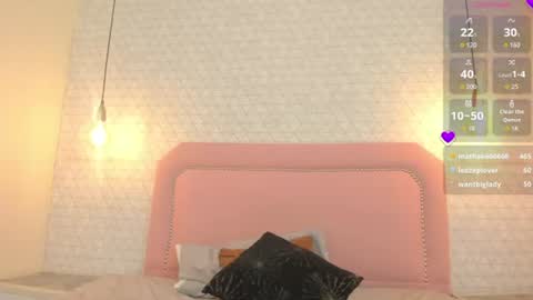 Snapshot of meredithbenson chatting on 07-03-26, 12:39 M E R E D I T H online show from 07-03-26, 12:39