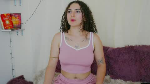 Snapshot of merida_bell18 chatting on 01-04-25, 02:46 Merida Bell online show from 01-04-25, 02:46