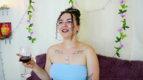 Snapshot of merida_bell18 chatting on 03-01-25, 07:19 Merida Bell online show from 03-01-25, 07:19