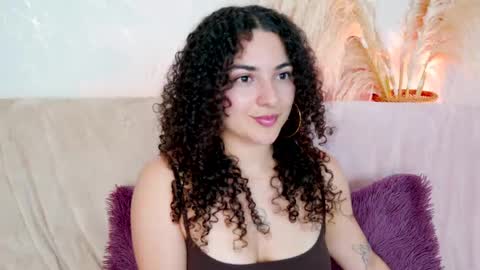 Snapshot of merida_bell18 chatting on 06-06-26, 04:06 Merida Bell online show from 06-06-26, 04:06