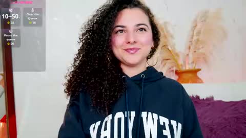 Snapshot of merida_bell18 chatting on 06-11-26, 03:15 Merida Bell online show from 06-11-26, 03:15