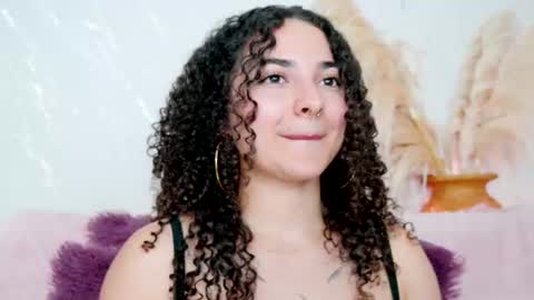 Snapshot of merida_bell18 chatting on 06-12-26, 11:46 Merida Bell online show from 06-12-26, 11:46