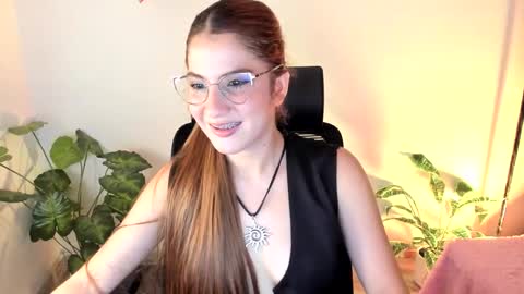 laura 3 i am independent model online show from 09-28-25, 02:28