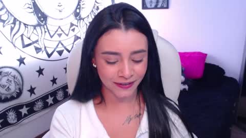 Snapshot of merilynwhithe_ chatting on 10-31-25, 09:05 Merilyn online show from 10-31-25, 09:05