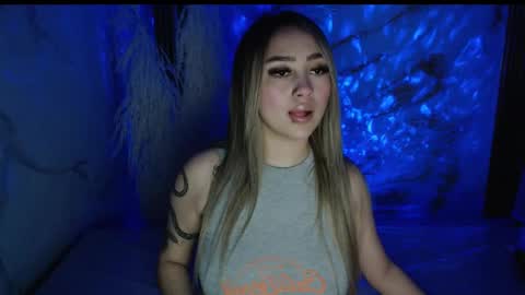 Snapshot of merloth_sub chatting on 01-21-25, 03:04 Merloth online show from 01-21-25, 03:04