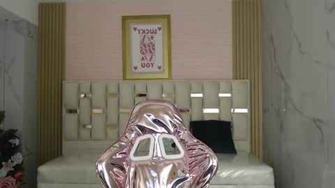 Snapshot of merloth_sub chatting on 02-18-25, 03:10 Merloth online show from 02-18-25, 03:10