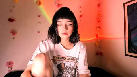 Snapshot of merlynn_ chatting on 01-12-25, 09:30 Diane 3 online show from 01-12-25, 09:30